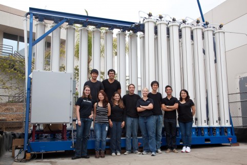 Dr. Bretschger and team at White Labs with JCVI constructed reactor.